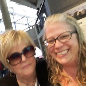 Meet your Posher, Ellen